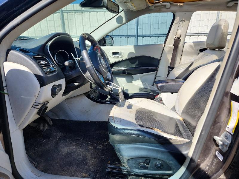 49277566 :رقم المزاد ، 3C4NJCCB5JT405907 vin ، 2018 Jeep Compass مزاد بيع