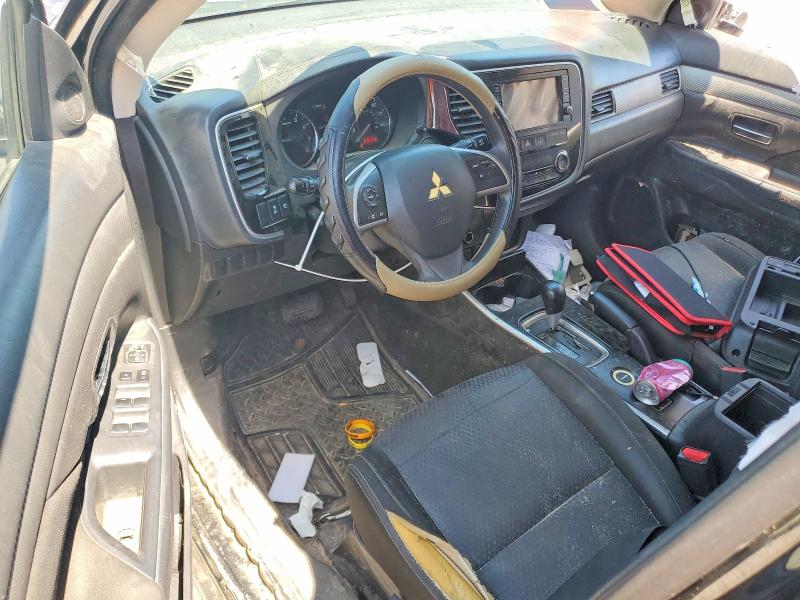 49536136 :رقم المزاد ، JA4AZ3A38JJ005103 vin ، 2018 Mitsubishi Outlander مزاد بيع