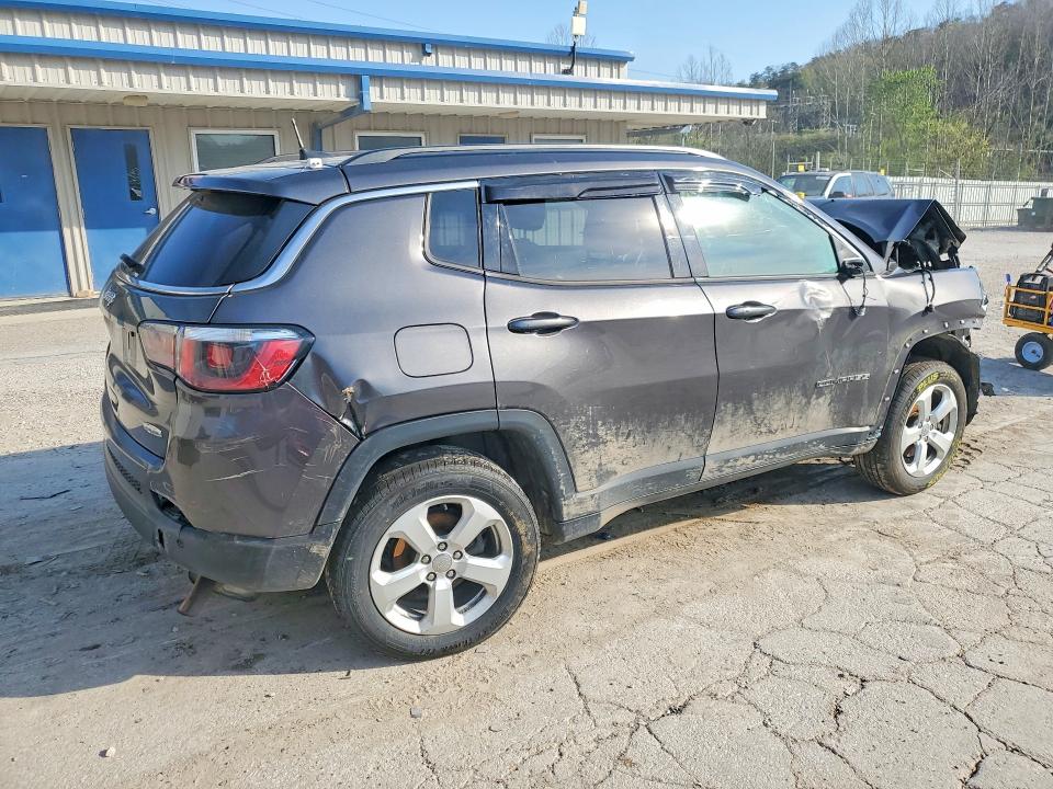 2018 Jeep Compass მანქანა იყიდება აუქციონზე, vin: 3C4NJDBB4JT359705, აუქციონის ნომერი: 49408226