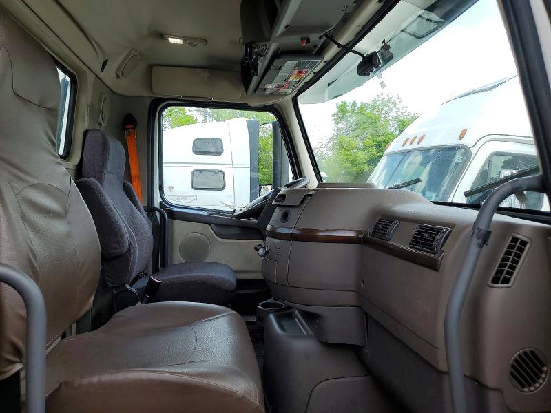 Продаж на аукціоні авто 2017 Volvo Vn, vin: 4V4N39TG7HN988200, номер лоту: 50616126