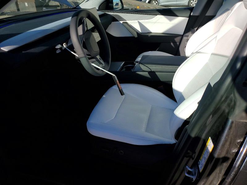 2026 Tesla Model Y მანქანა იყიდება აუქციონზე, vin: 7SAYGDEE0TF390830, აუქციონის ნომერი: 48946266