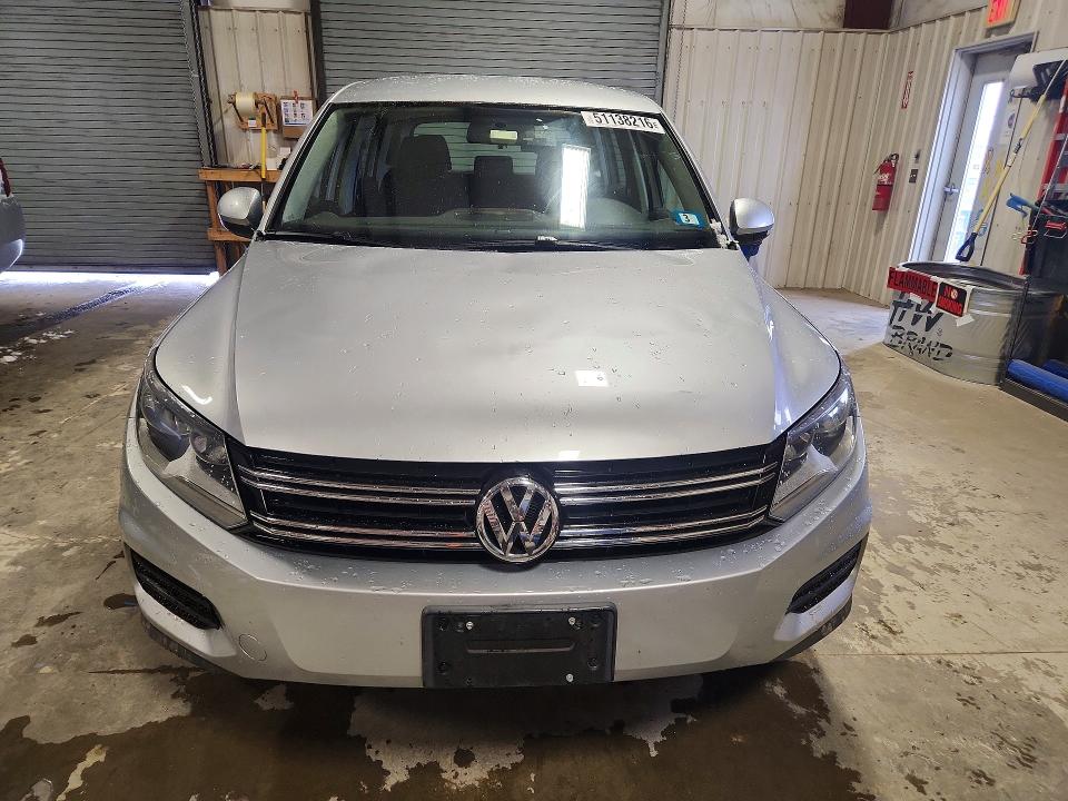 51138216 :رقم المزاد ، WVGBV3AX3EW547643 vin ، 2014 Volkswagen Tiguan مزاد بيع