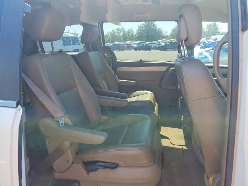 48545936 :رقم المزاد ، 2C4RVABGXCR392441 vin ، 2012 Volkswagen Routan مزاد بيع