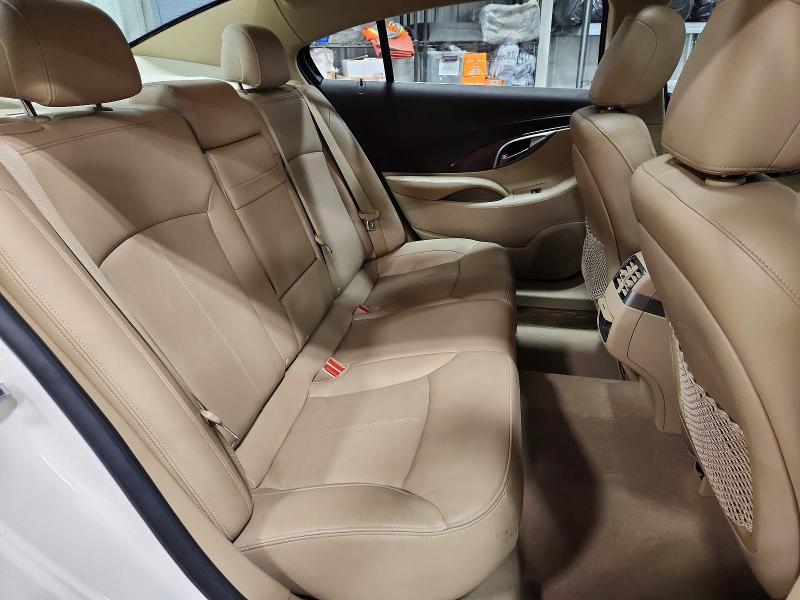 49573746 :رقم المزاد ، 1G4GC5EC9BF319740 vin ، 2011 Buick Lacrosse مزاد بيع