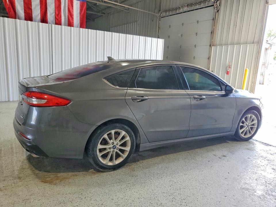 51674756 :رقم المزاد ، 3FA6P0HD4LR168456 vin ، 2020 Ford Fusion مزاد بيع