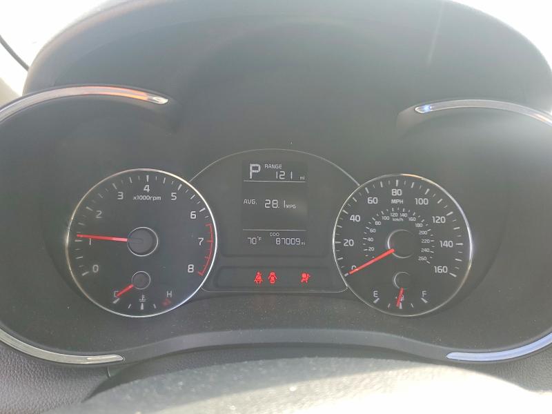 50851936 :رقم المزاد ، KNAFK5A82H5684499 vin ، 2017 Kia Forte مزاد بيع