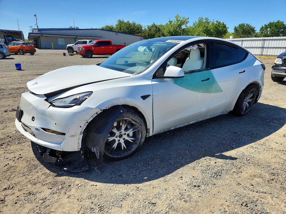Auction sale of the 2022 Tesla Model Y, vin: 7SAYGDEE0NF360486, lot number: 50885866