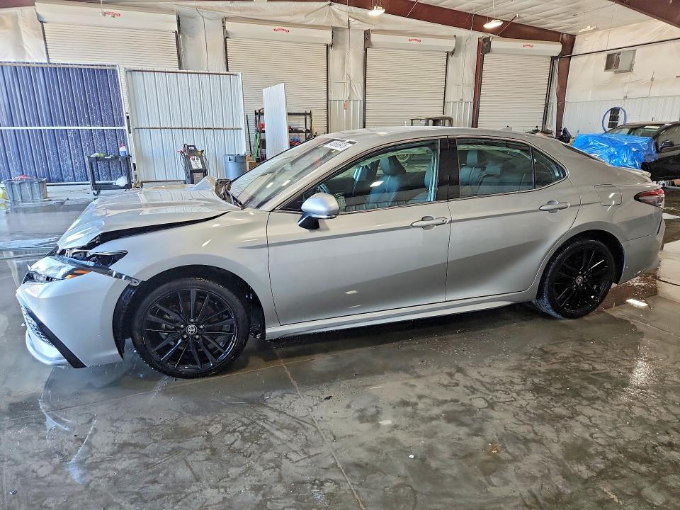 48666976 :رقم المزاد ، 4T1K61AK3RU225656 vin ، 2024 Toyota Camry مزاد بيع