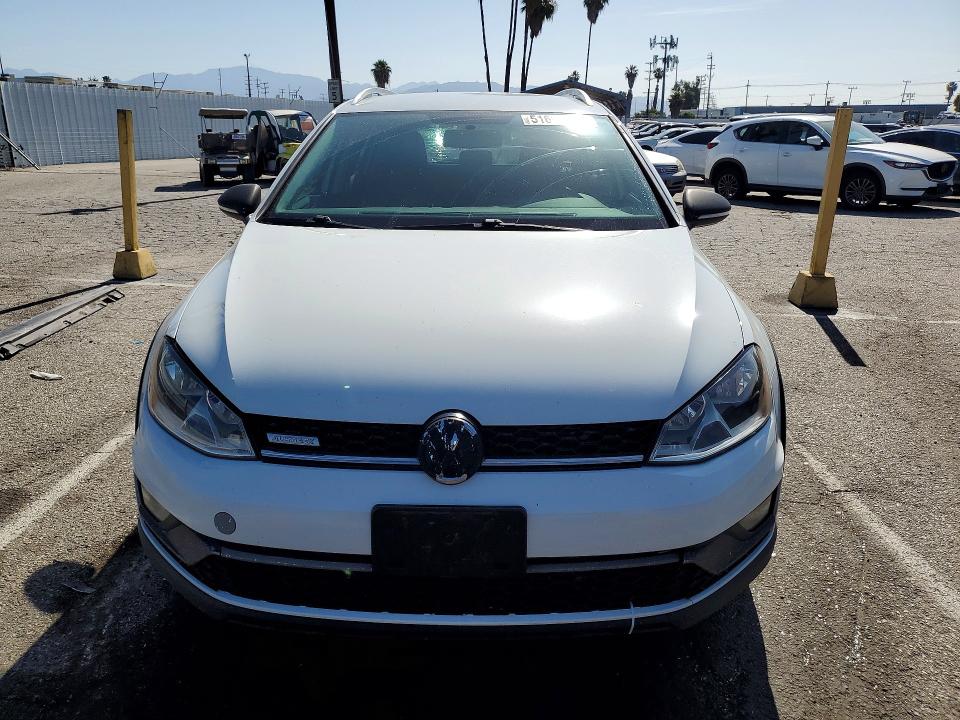 51685756 :رقم المزاد ، 3VWH17AU7HM531745 vin ، 2017 Volkswagen Golf Alltrack مزاد بيع