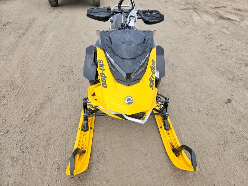 50523546 :رقم المزاد ، 2BPSTVRAXRV000218 vin ، 2024 Ski-doo Summit Neo+ 600 Efi مزاد بيع