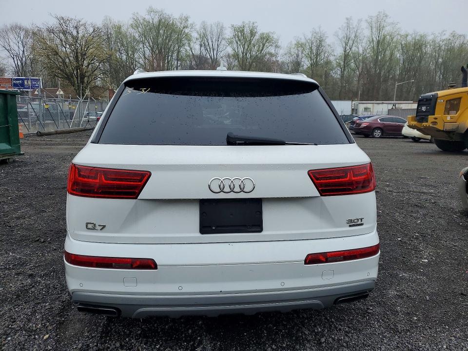 Продажа на аукционе авто 2017 Audi Q7, vin: WA1LAAF7XHD018525, номер лота: 48654556