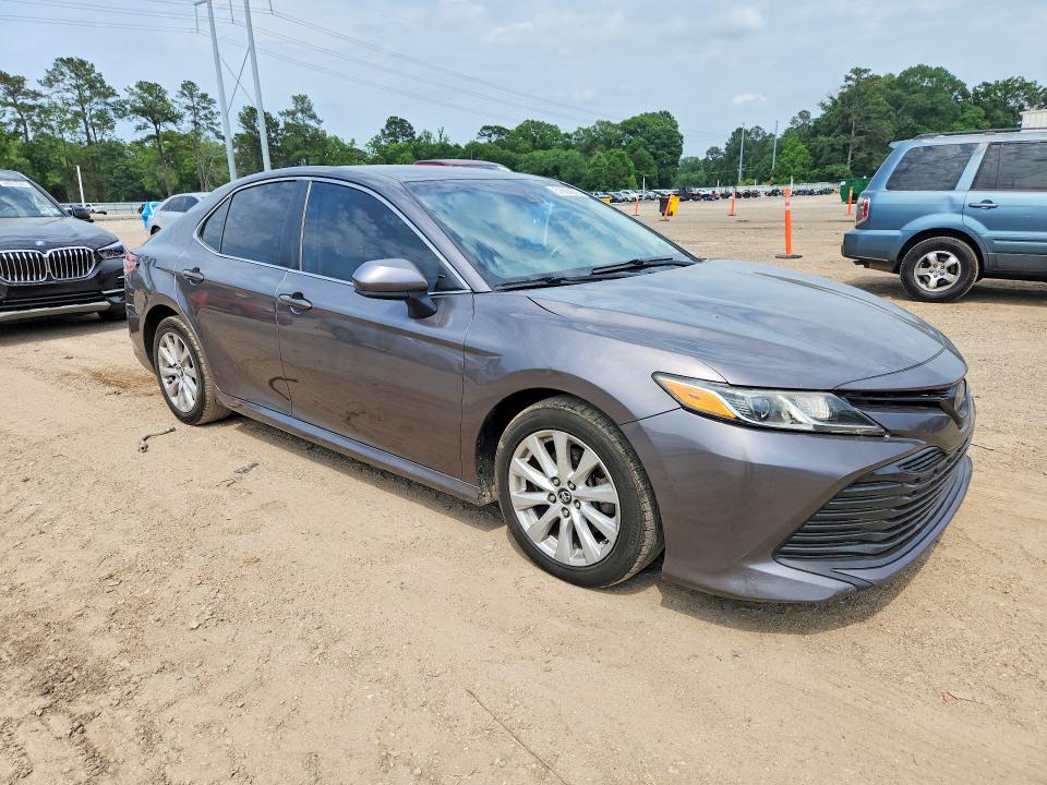 Продажа на аукционе авто 2018 Toyota Camry, vin: 4T1B11HKXJU097568, номер лота: 51663076