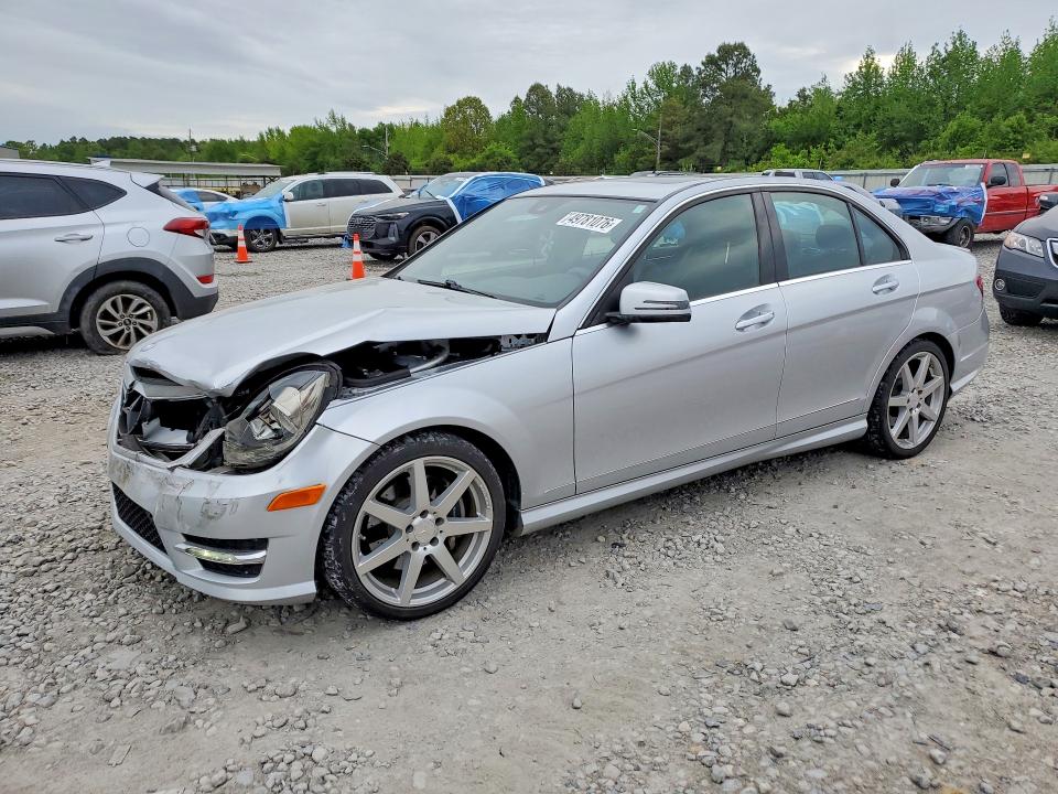 Продажа на аукционе авто 2013 Mercedes-benz C, vin: WDDGF5HB8DA832661, номер лота: 49781076
