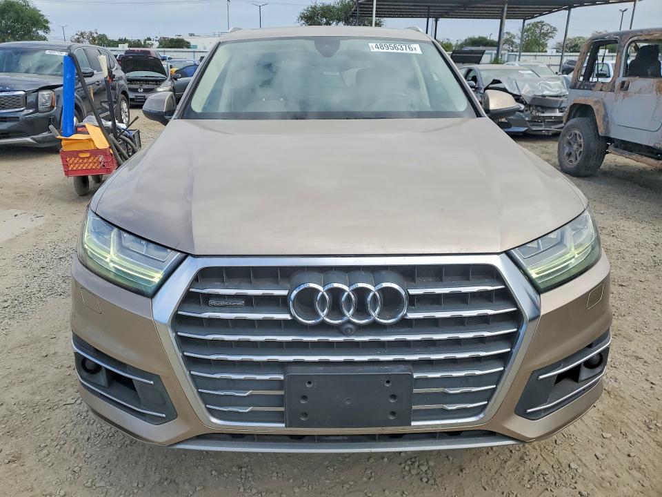 2018 Audi Q7 მანქანა იყიდება აუქციონზე, vin: WA1LAAF78JD020053, აუქციონის ნომერი: 48956376