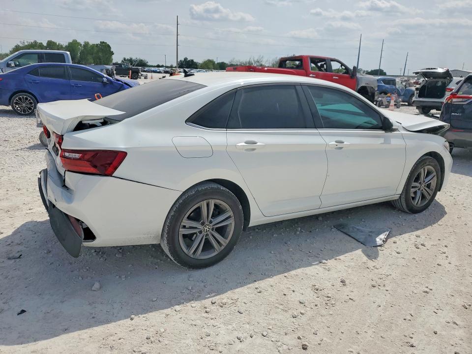 48454086 :رقم المزاد ، 3VWEM7BU3NM010428 vin ، 2022 Volkswagen Jetta مزاد بيع