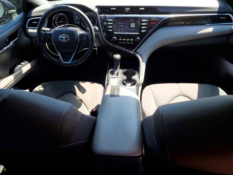 49744986 :رقم المزاد ، 4T1B11HK7JU536208 vin ، 2018 Toyota Camry مزاد بيع