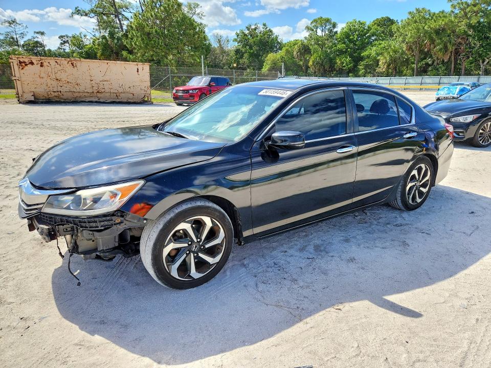 52344826 :رقم المزاد ، 1HGCR2F79HA274176 vin ، 2017 Honda Accord مزاد بيع