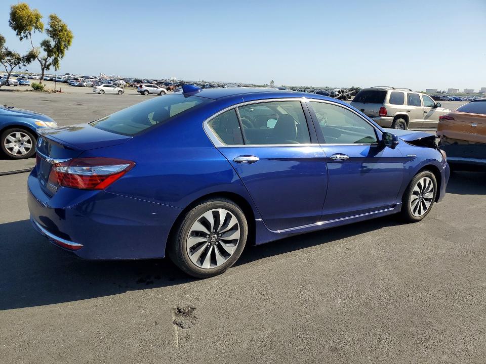 Продажа на аукционе авто 2017 Honda Accord, vin: JHMCR6F70HC005685, номер лота: 51669866