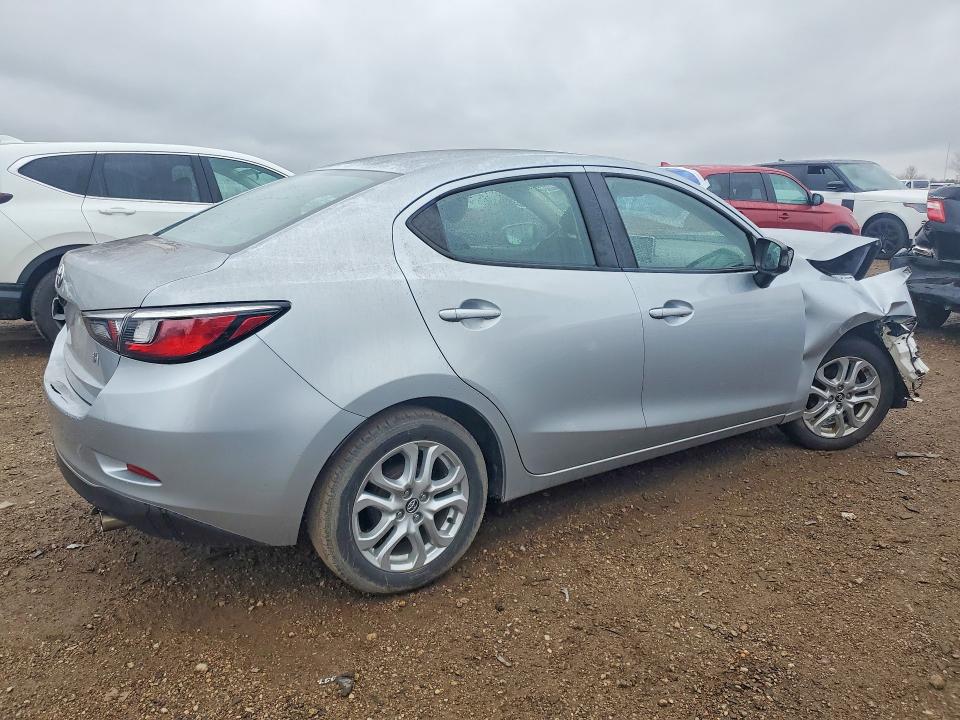 Продажа на аукционе авто 2018 Toyota Yaris Ia, vin: 3MYDLBYV0JY327821, номер лота: 49020606