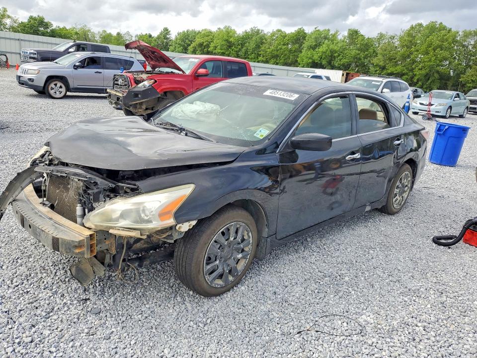 2014 Nissan Altima მანქანა იყიდება აუქციონზე, vin: 1N4AL3AP3EN330661, აუქციონის ნომერი: 48513206