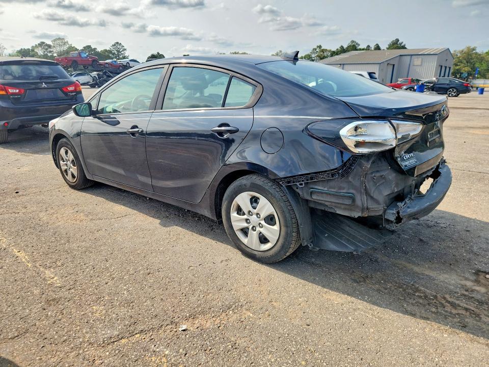 48470626 :رقم المزاد ، 3KPFL4A79JE220136 vin ، 2018 Kia Forte مزاد بيع