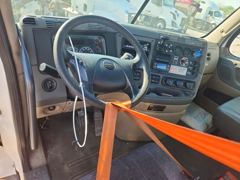 Продаж на аукціоні авто 2016 Freightliner Cascadia 125, vin: 1FUBGEDV1GLHC5761, номер лоту: 50610106