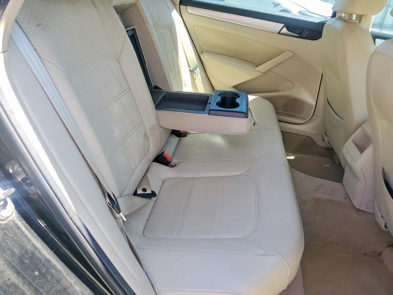 49285166 :رقم المزاد ، 1VWBH7A38CC072616 vin ، 2012 Volkswagen Passat مزاد بيع