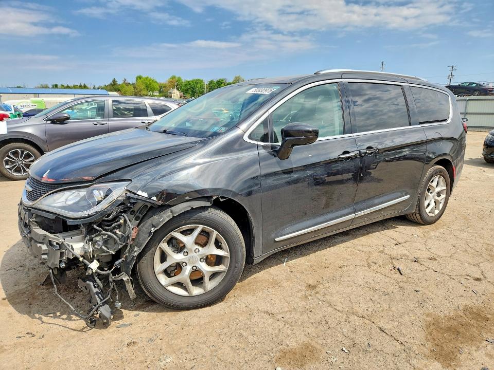 Продажа на аукционе авто 2018 Chrysler Pacifica, vin: 2C4RC1EG2JR112901, номер лота: 50932976