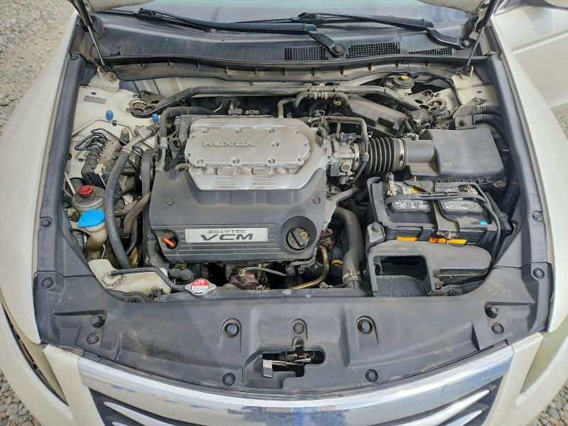 49676316 :رقم المزاد ، 1HGCP3F81BA002670 vin ، 2011 Honda Accord مزاد بيع