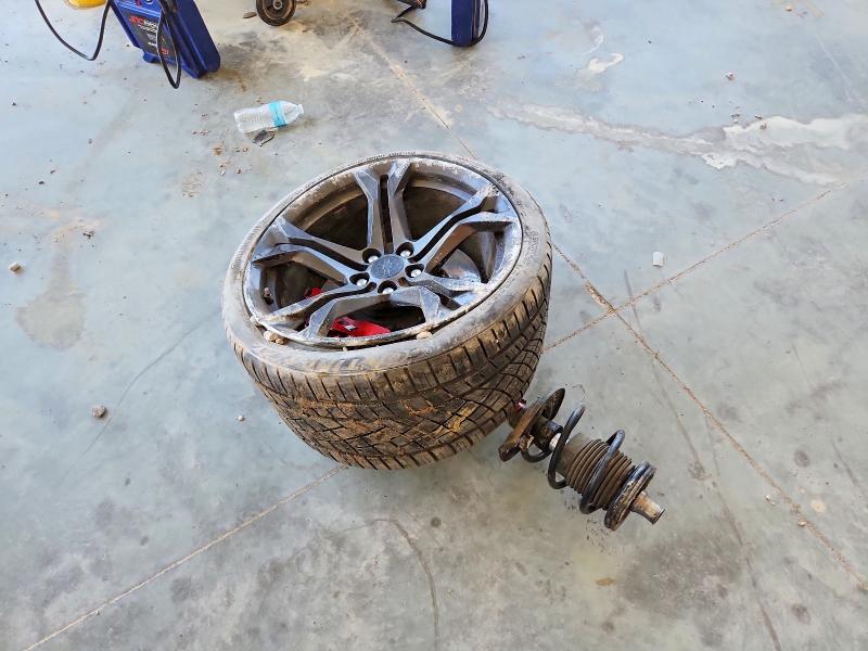 49672346 :رقم المزاد ، 1G1FE1R70J0158561 vin ، 2018 Chevrolet Camaro مزاد بيع