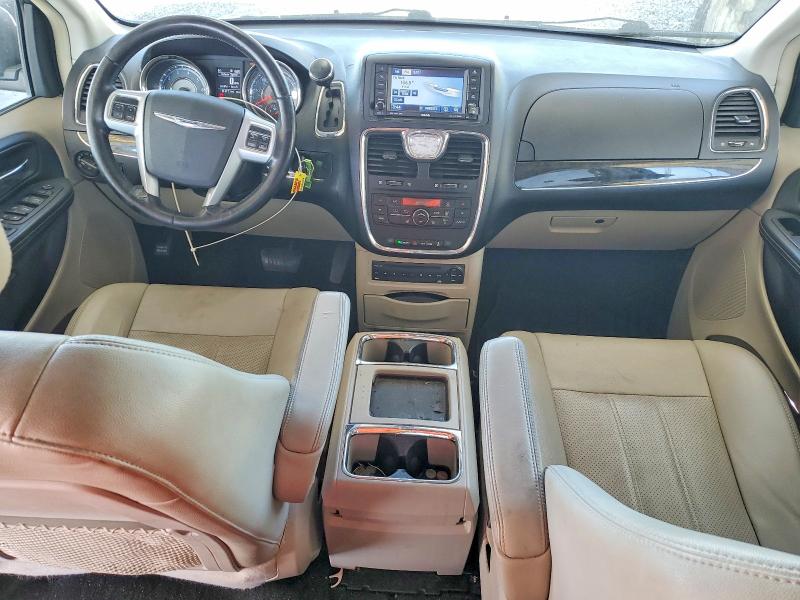 2011 Chrysler Town & Country მანქანა იყიდება აუქციონზე, vin: 2A4RR8DG3BR797558, აუქციონის ნომერი: 49442066