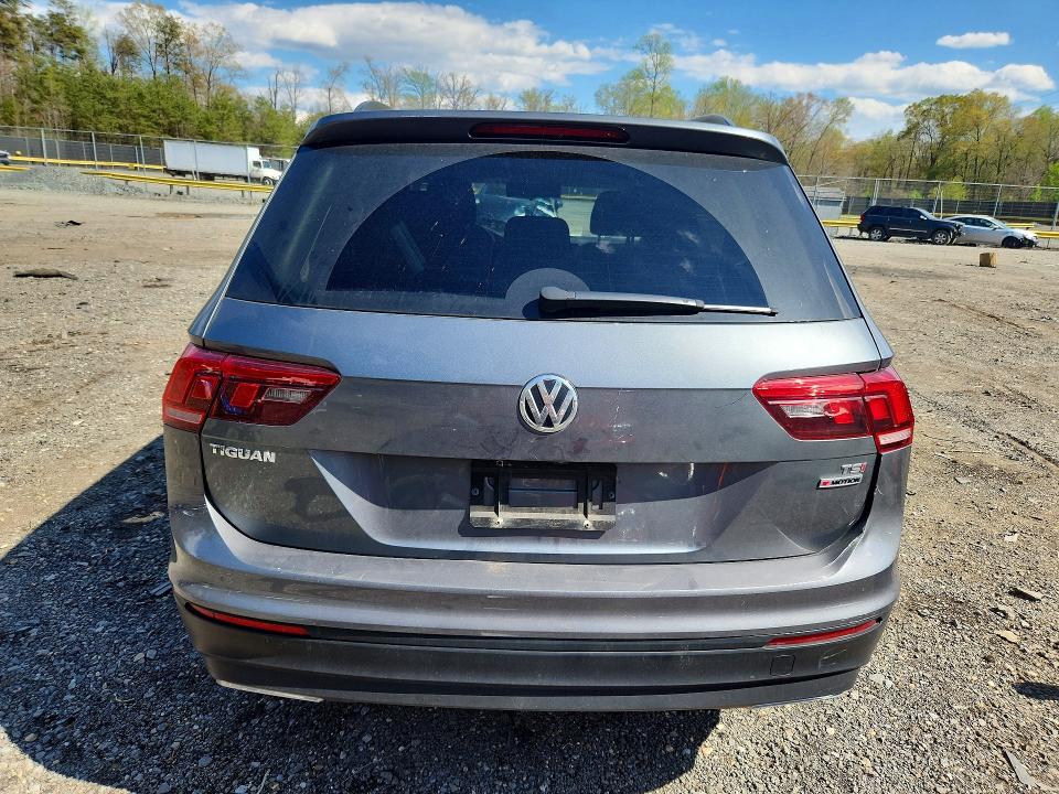 2018 Volkswagen Tiguan მანქანა იყიდება აუქციონზე, vin: 3VV0B7AX4JM094995, აუქციონის ნომერი: 48921356