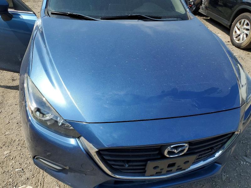 51131656 :رقم المزاد ، 3MZBN1V39JM187818 vin ، 2018 Mazda 3 مزاد بيع