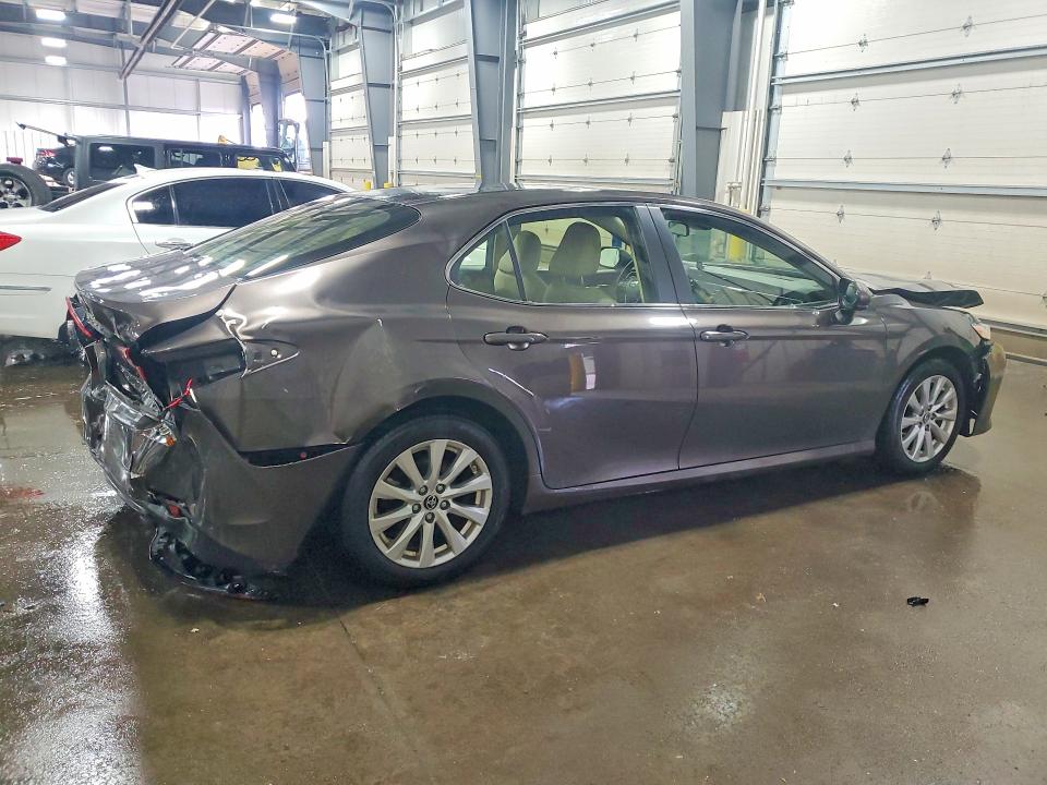 Продажа на аукционе авто 2018 Toyota Camry, vin: JTNB11HK4J3030812, номер лота: 50068186