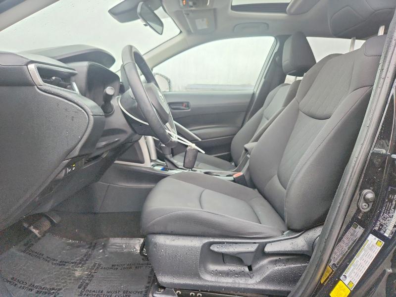 48496176 :رقم المزاد ، 7MUBAABG0NV005487 vin ، 2022 Toyota Corolla Cross مزاد بيع