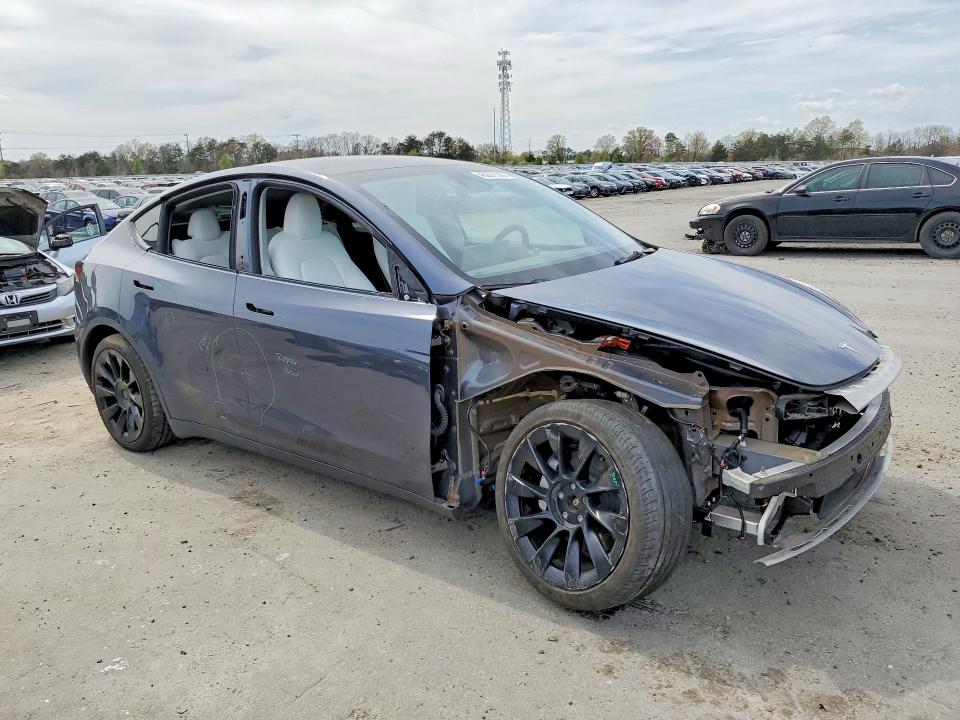 Продажа на аукционе авто 2023 Tesla Model Y, vin: 7SAYGAEEXPF852086, номер лота: 48297396
