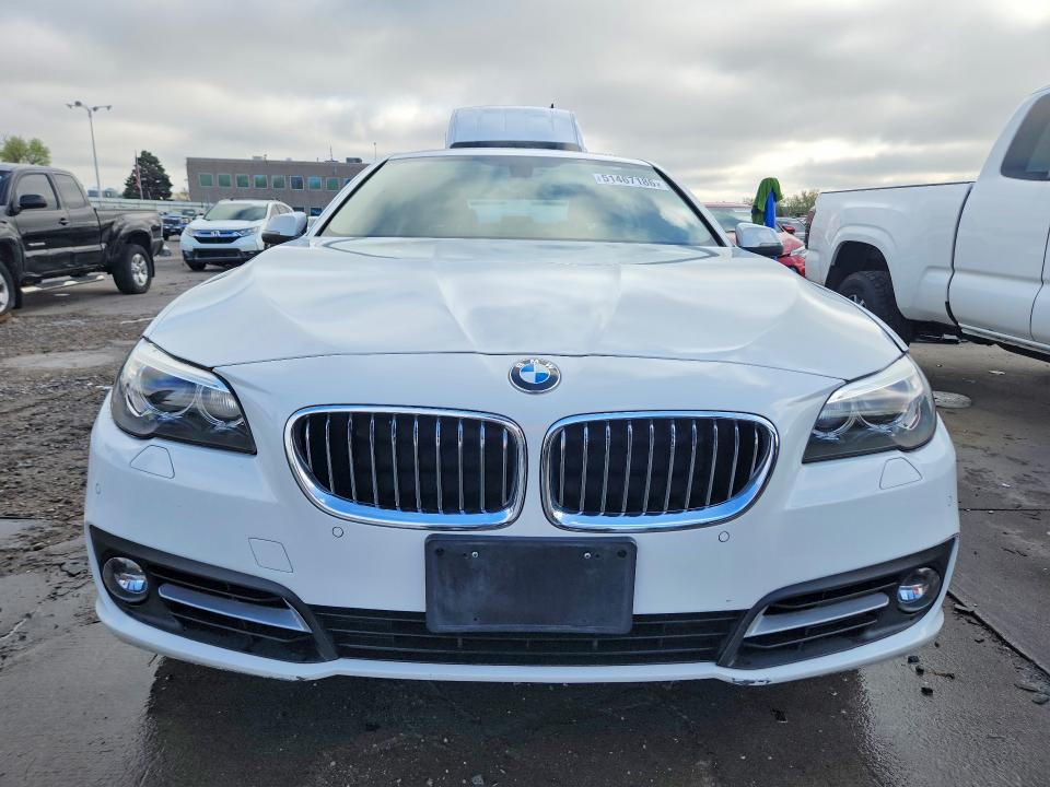 51467186 :رقم المزاد ، WBA5A7C5XGG643621 vin ، 2016 Bmw 528 مزاد بيع