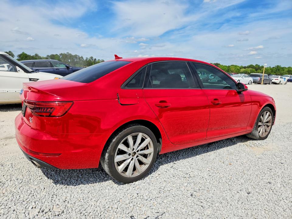 49313906 :رقم المزاد ، WAUGMAF4XHN038107 vin ، 2017 Audi A4 مزاد بيع