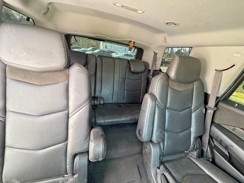 51020736 :رقم المزاد ، 1GYS4BKJ6HR196848 vin ، 2017 Cadillac Escalade مزاد بيع