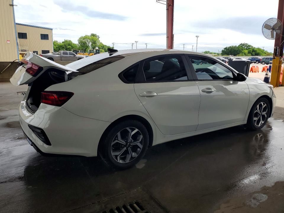 50336306 :رقم المزاد ، 3KPF24AD9ME400780 vin ، 2021 Kia Forte مزاد بيع