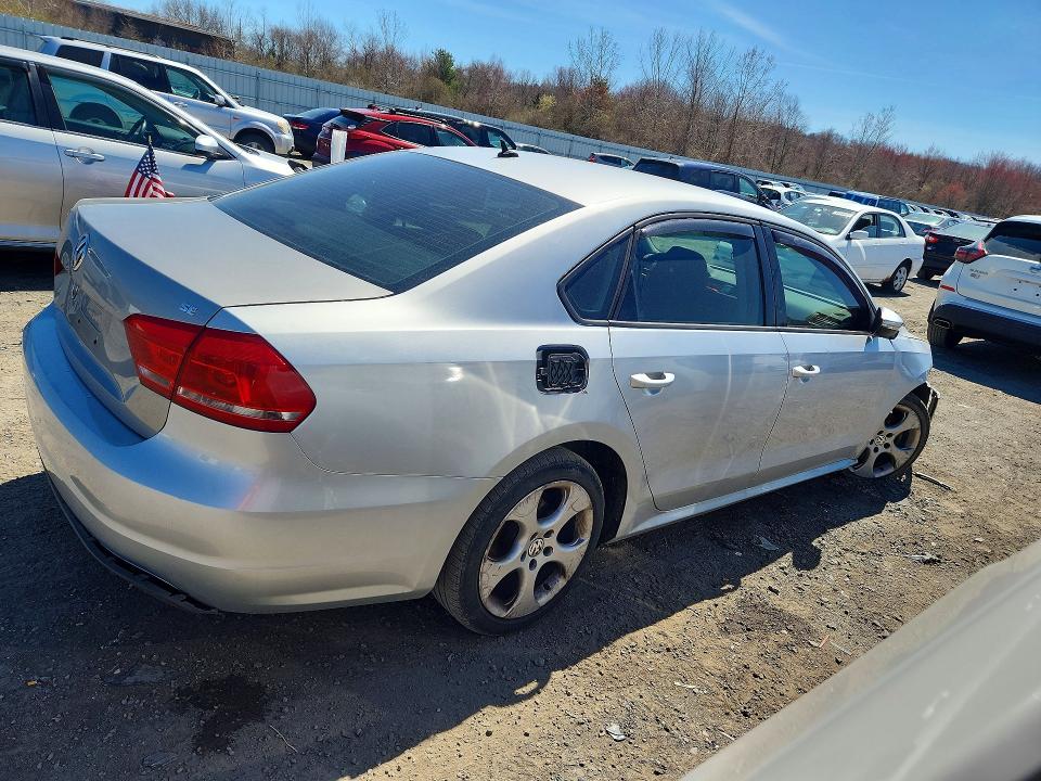 2012 Volkswagen Passat მანქანა იყიდება აუქციონზე, vin: 1VWAP7A34CC021158, აუქციონის ნომერი: 48706926