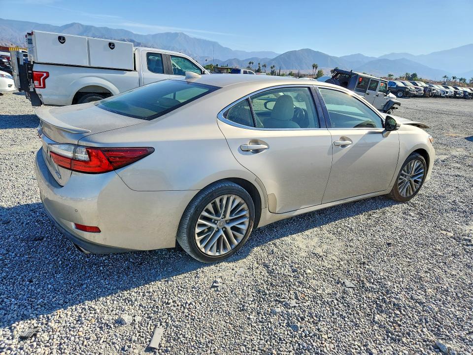 51270276 :رقم المزاد ، JTHBK1GG0G2223695 vin ، 2016 Lexus Es مزاد بيع