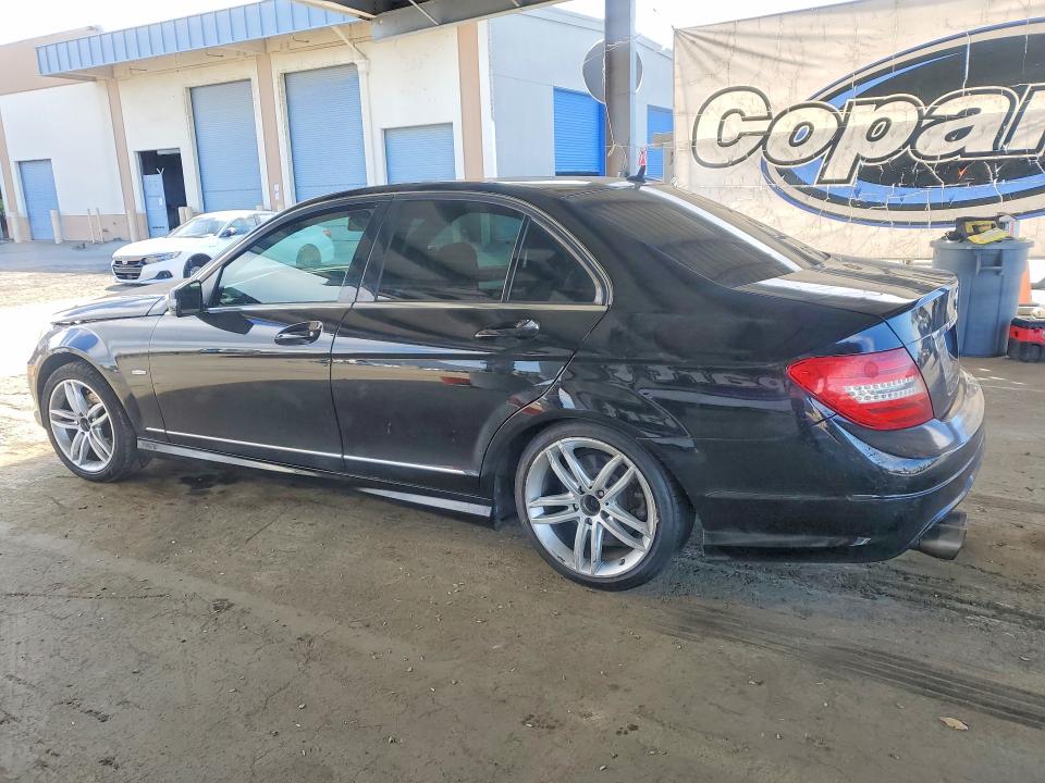 Продажа на аукционе авто 2012 Mercedes-benz C, vin: WDDGF4HB8CA684990, номер лота: 50586056