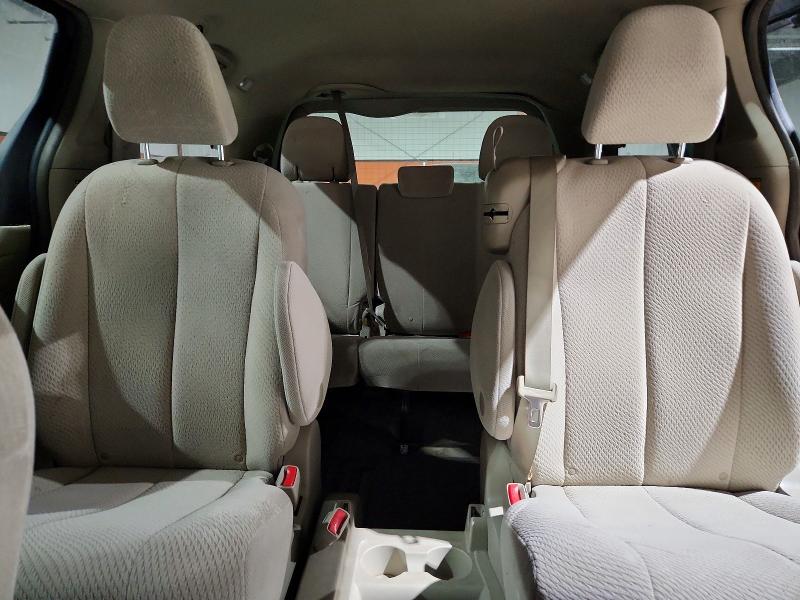 48487336 :رقم المزاد ، 5TDKK3DC2DS283125 vin ، 2013 Toyota Sienna مزاد بيع