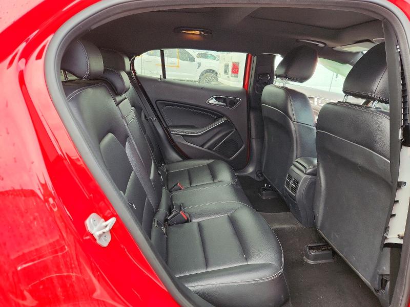 48615786 :رقم المزاد ، WDCTG4EB5JJ437377 vin ، 2018 Mercedes-benz Gla مزاد بيع