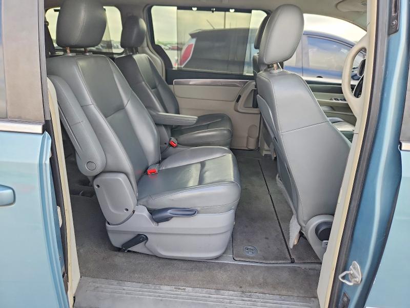 Aukcja sprzedaży 2010 Volkswagen Routan, vin: 2V4RW3D15AR262913, numer aukcji: 49142006
