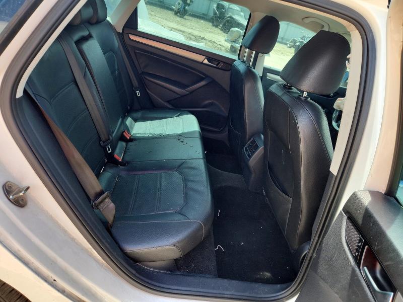 48658936 :رقم المزاد ، 1VWBS7A36FC066478 vin ، 2015 Volkswagen Passat مزاد بيع