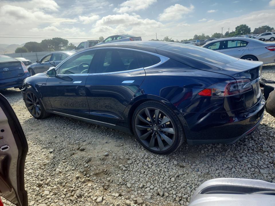 2013 Tesla Model S მანქანა იყიდება აუქციონზე, vin: 5YJSA1CN9DFP20021, აუქციონის ნომერი: 51028626