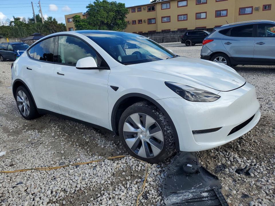 Auction sale of the 2023 Tesla Model Y, vin: 7SAYGDEE2PA194875, lot number: 49368906