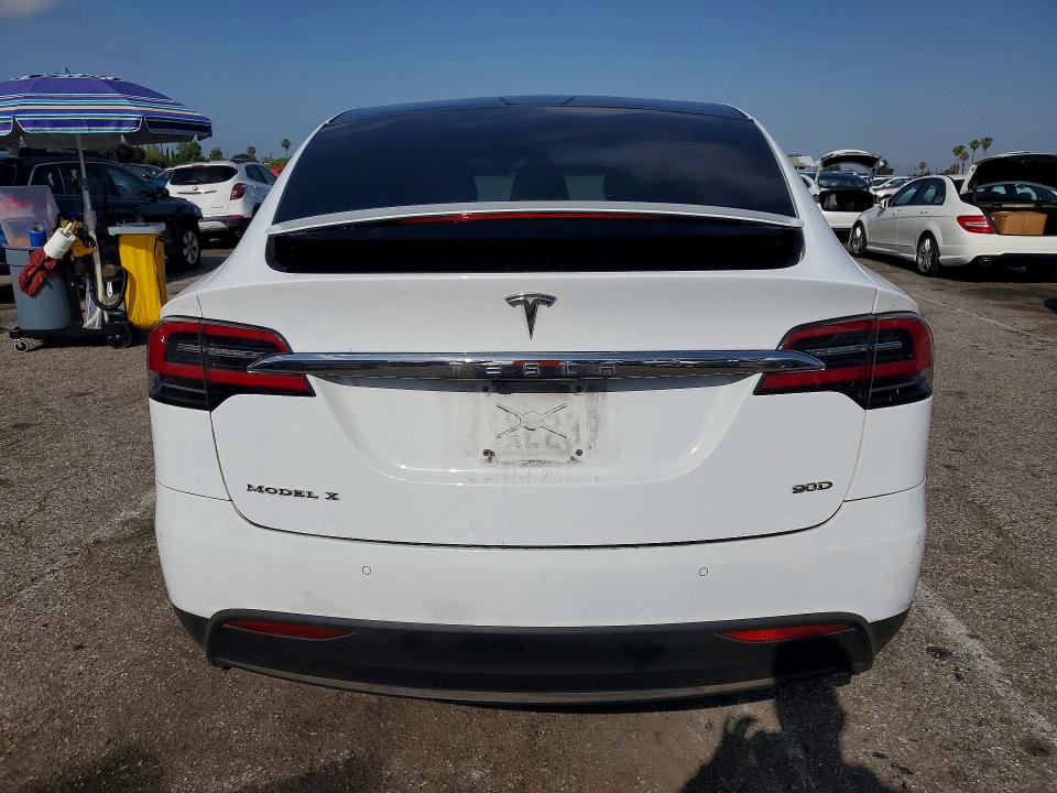 Auction sale of the 2016 Tesla Model X, vin: 5YJXCAE20GF001540, lot number: 50425456